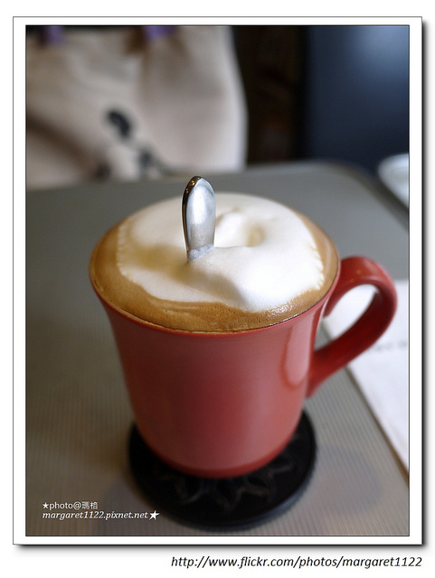 Post Coffee｜讓鐵湯匙可以站立與漂浮的超強奶泡