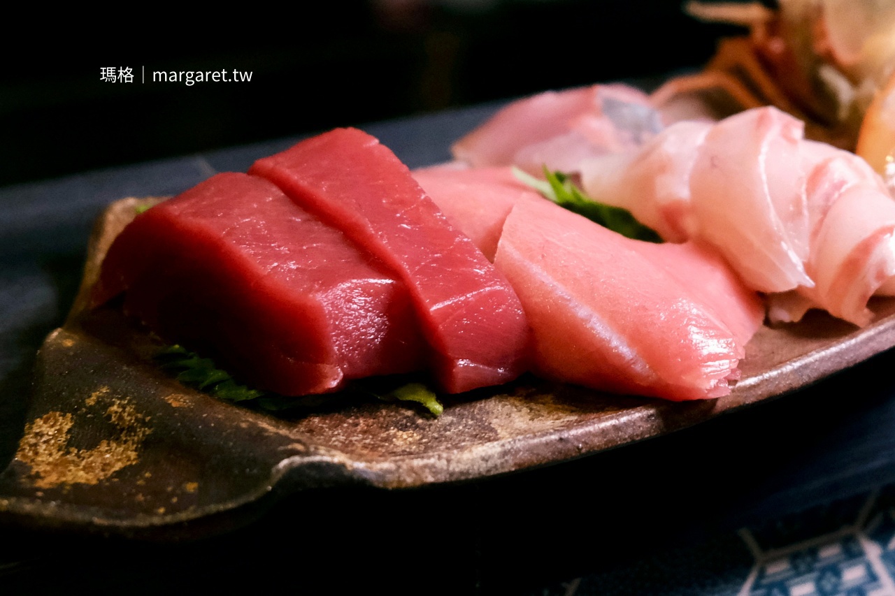 青森魚酒小館新鮮的鮪魚刺身。