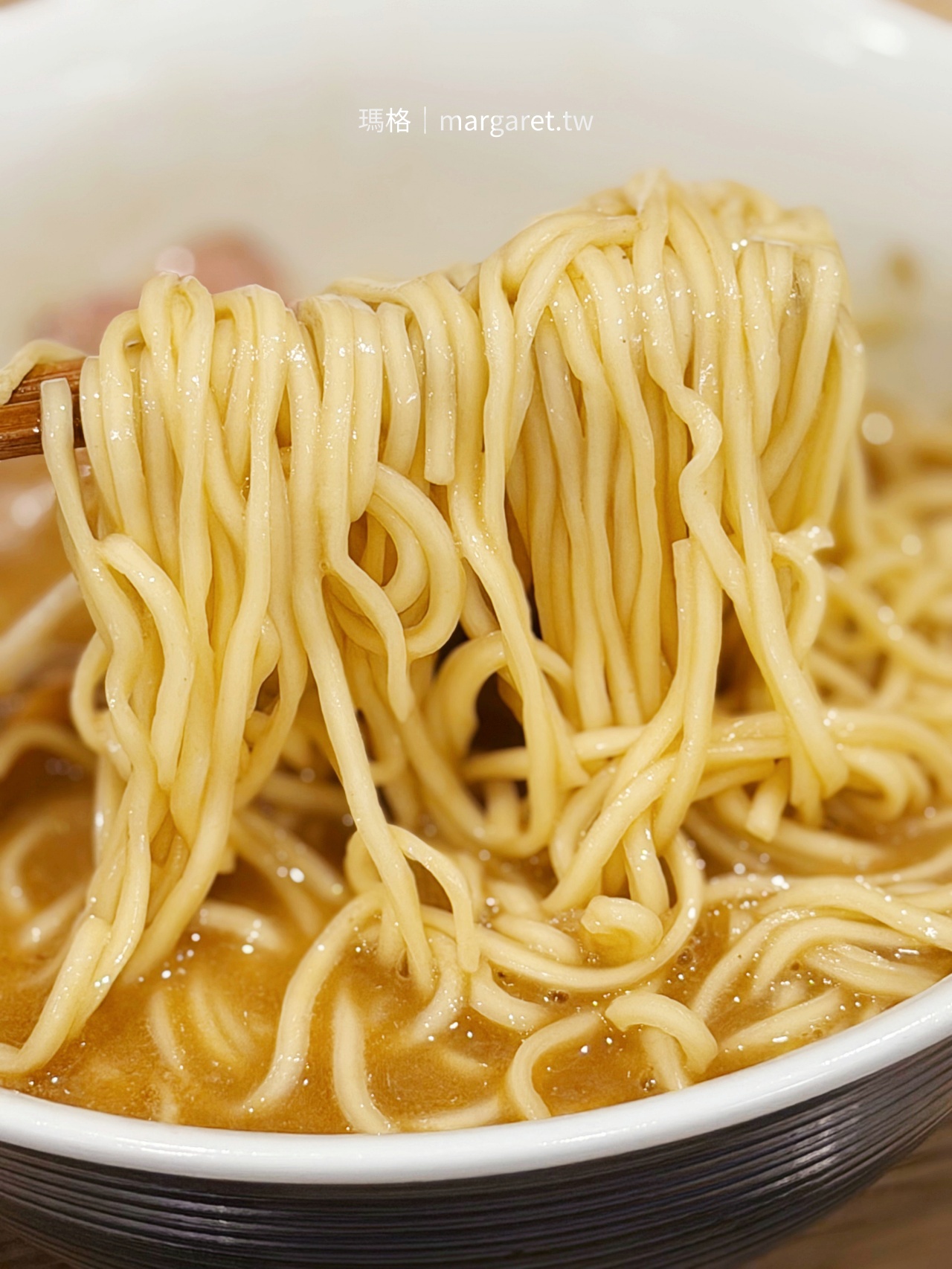 龍麵。青森車站美食|用一碗煮干拉麵告別雪鄉 @瑪格。圖寫生活 龍麵。青森車站美食|用一碗煮干拉麵告別雪鄉