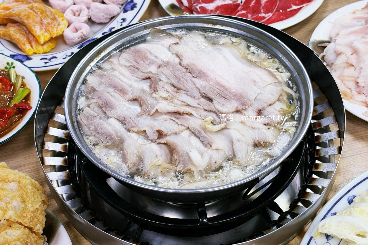 台北東區 長白小館 酸菜白肉鍋 天然發酵酸白菜湯頭