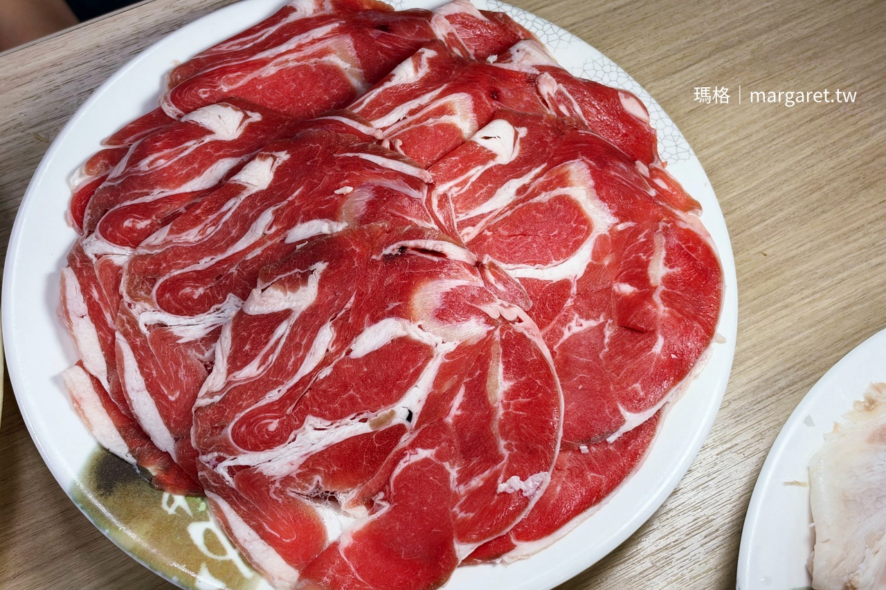 長白小館 酸菜白肉鍋 加點薄切羊肉片