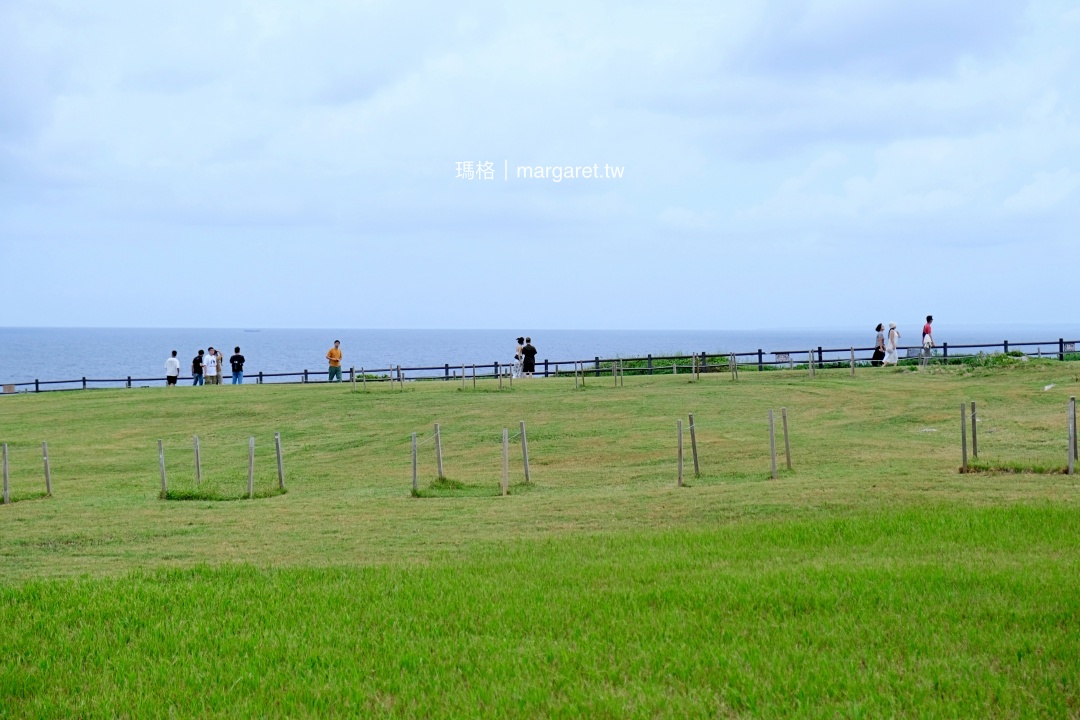 萬座毛。沖繩海岸壯觀的象鼻岩｜可供萬人齊坐的草原