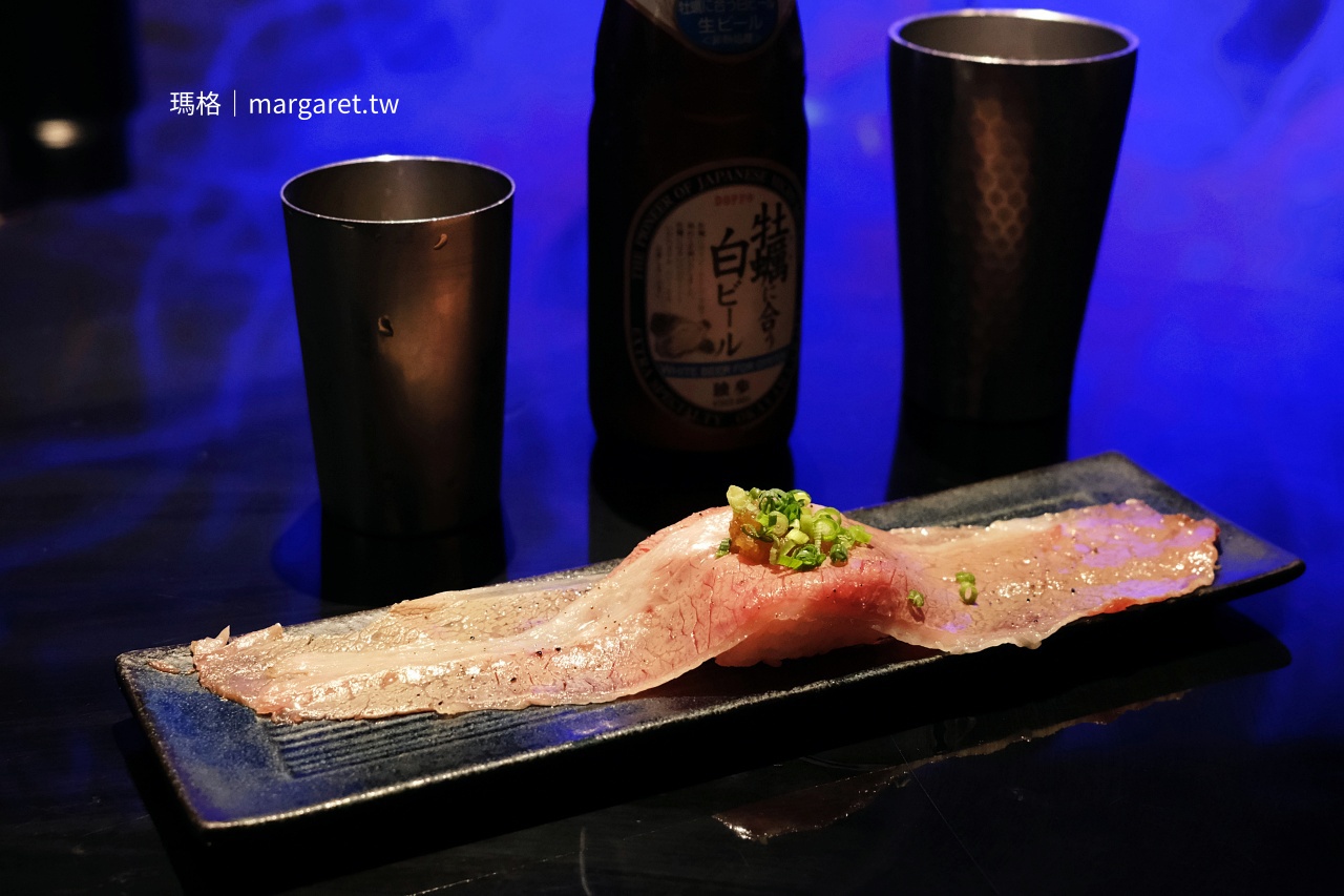 Next Shikaku肉壽司，使用日本國產牛胸腹肉現場噴槍炙燒。