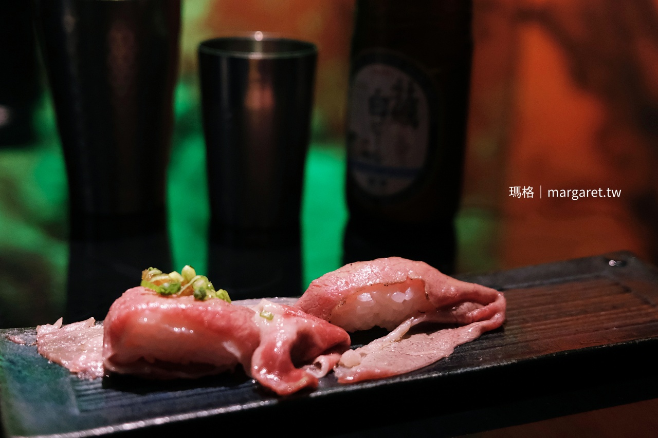 現點現做日本國產牛Brisket肉壽司，一口大小剛剛好。