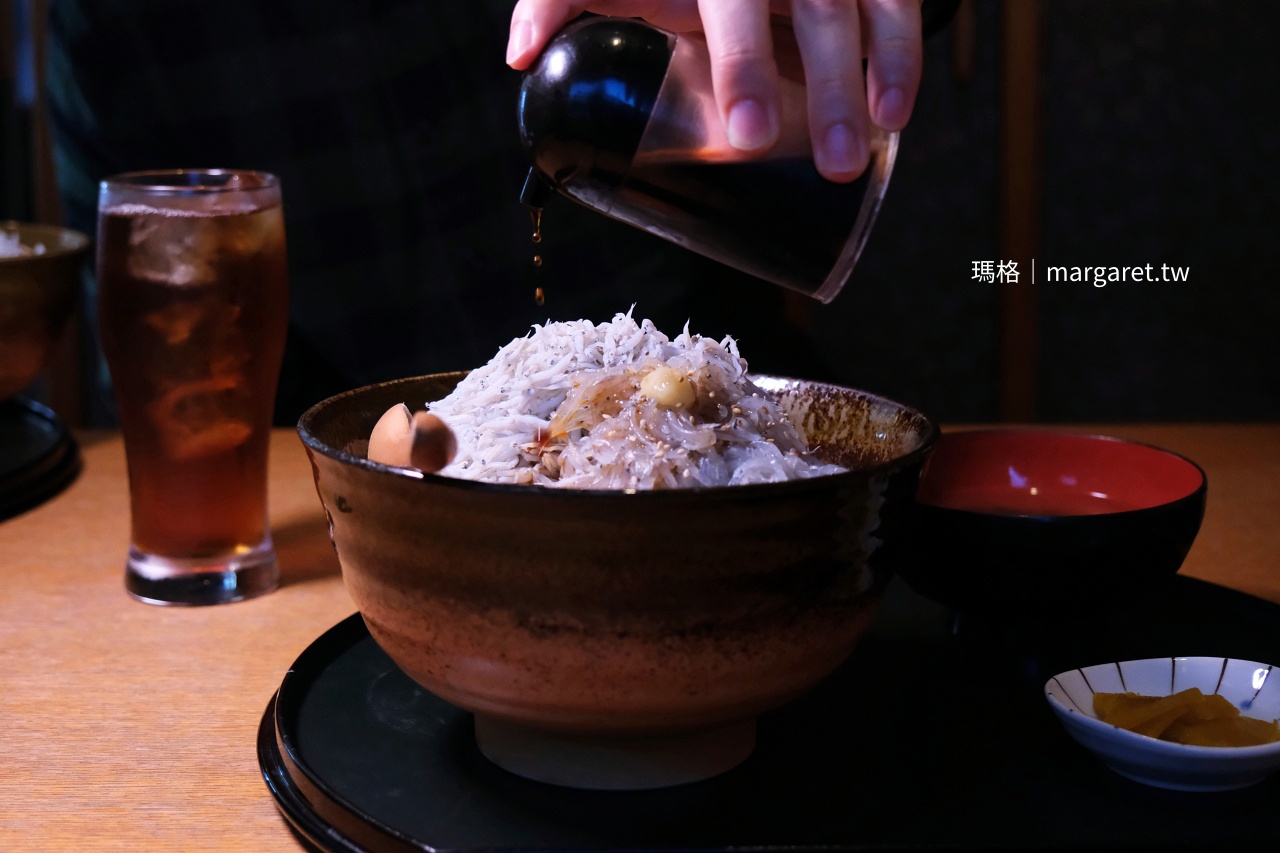 和歌山 湯淺灣則種吻仔魚丼 魚比飯多 堆如雪山 搭配湯淺町醬油絕配