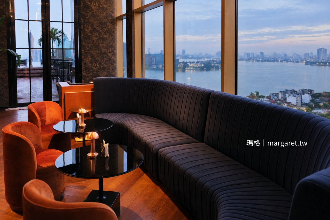 河內Bar Hedonist 窗邊眺望西湖景致