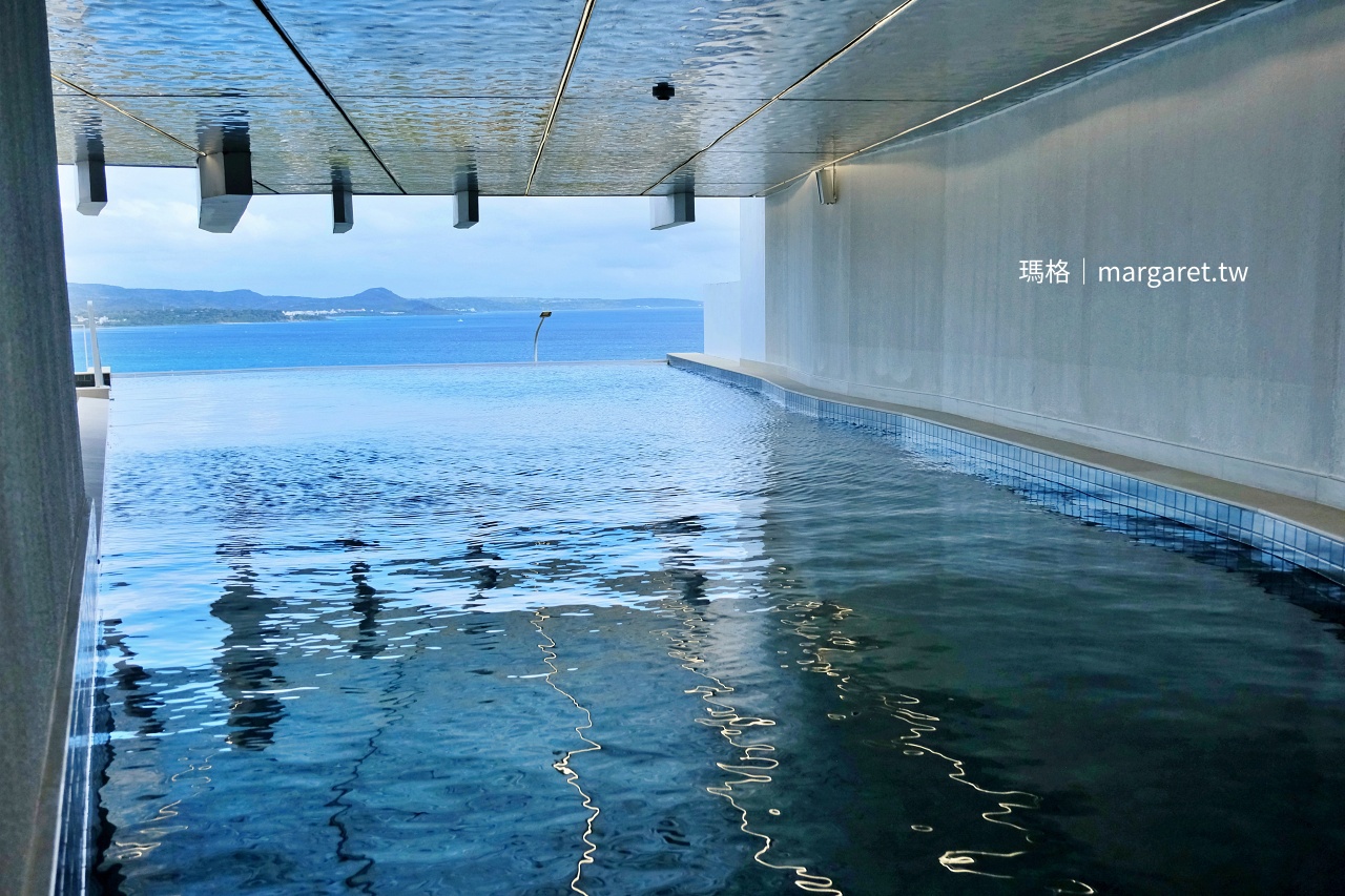 墾丁風華酒店無邊際泳池，面向後壁湖海景，可眺望鵝鑾鼻半島。