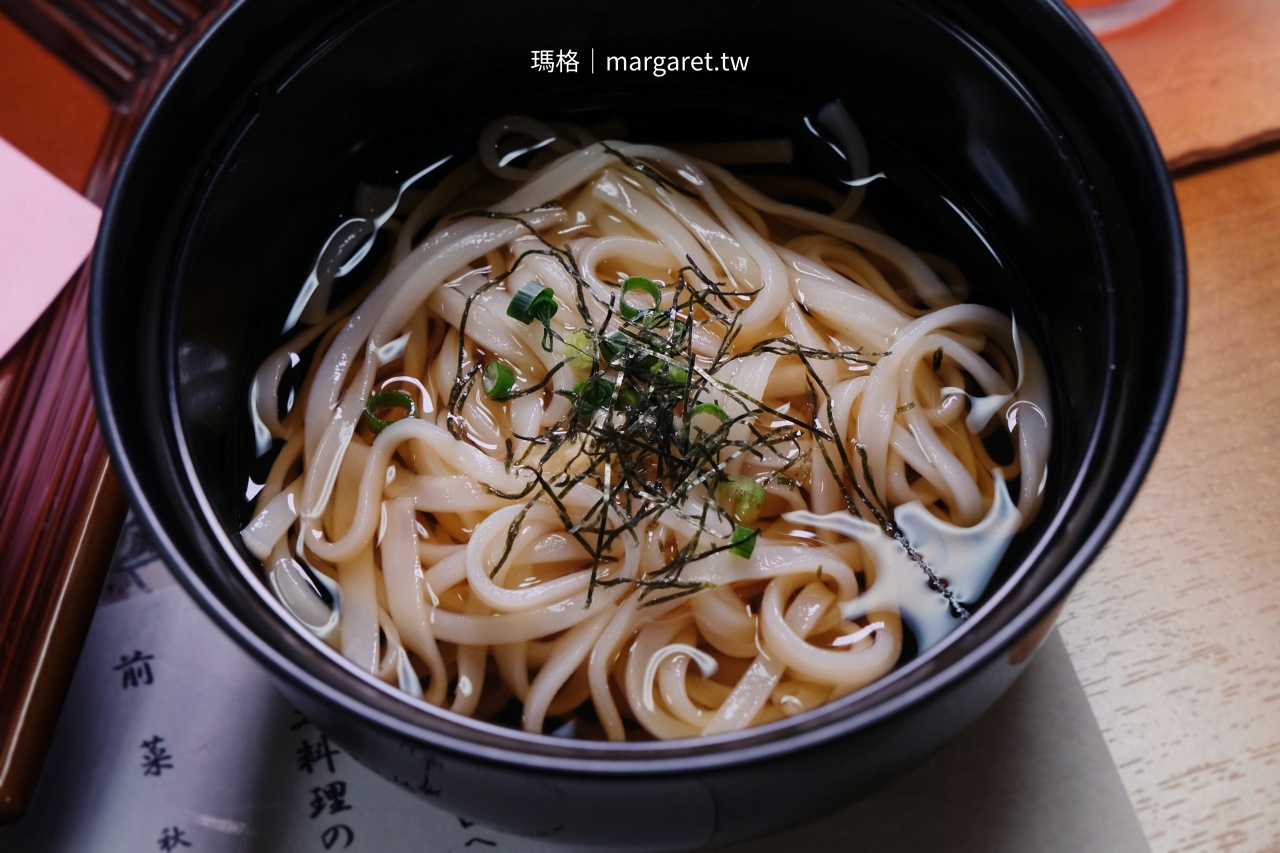 割烹かめ清冷製稲庭烏龍麵，日本三大烏龍麵之一，手延工法造就滑順細緻口感。