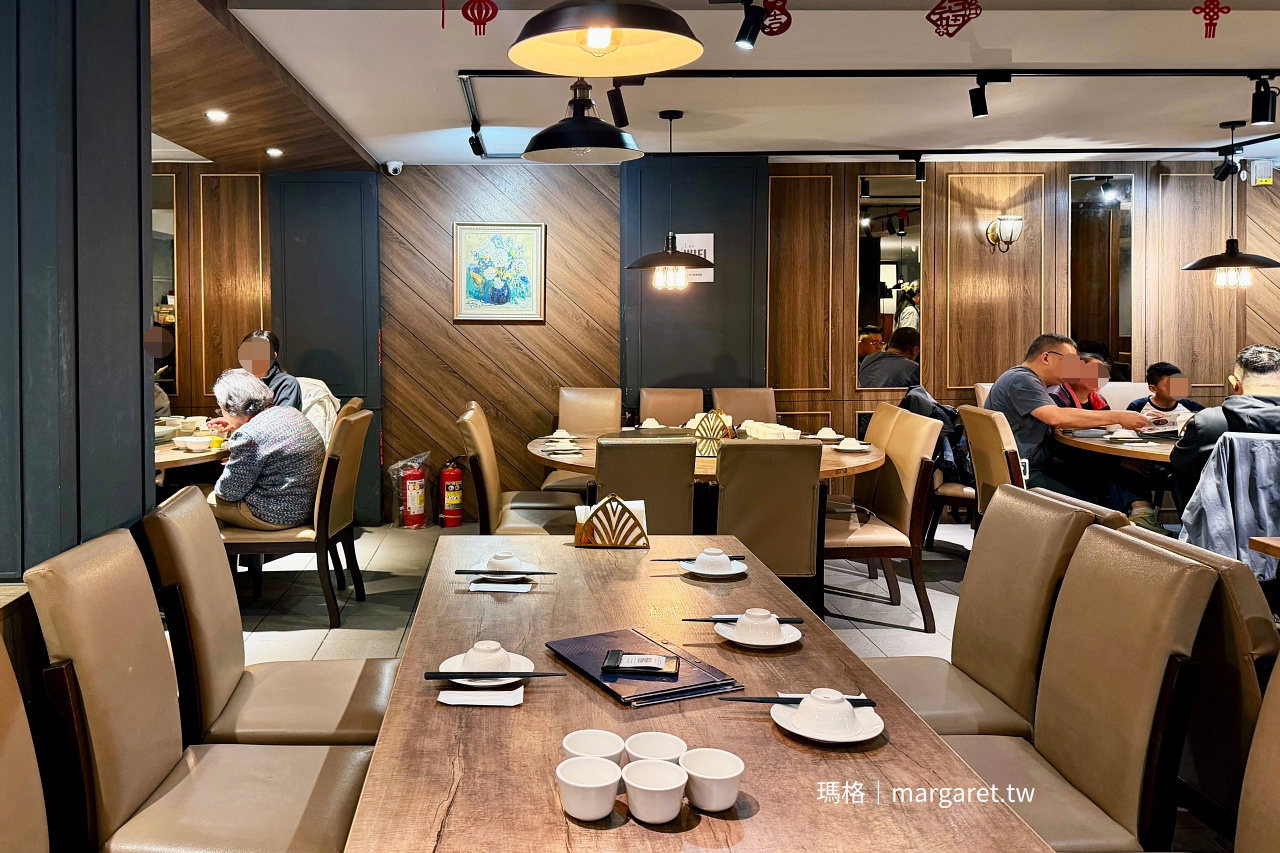 金山客家小館創始店內部用餐環境 明亮溫馨裝潢