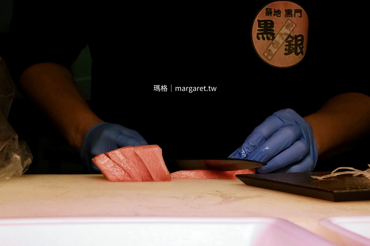 大阪黑門市場排隊名店。黒銀鮪魚屋（まぐろや黒銀）｜特價吃到頂級部位金三角真是太幸運了