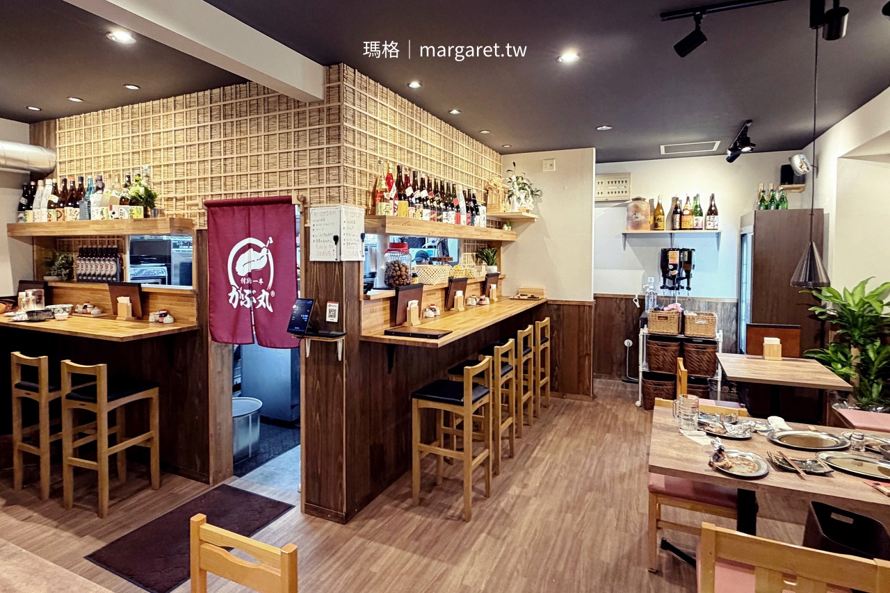 骨付鳥一本がぶ丸高松店內日本酒與居酒屋空間