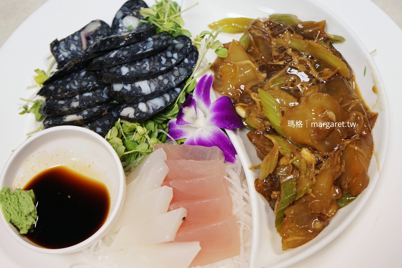 友信海鮮餐廳用餐。深澳漁港美食｜雨中的酋長岩、無緣的象鼻岩
