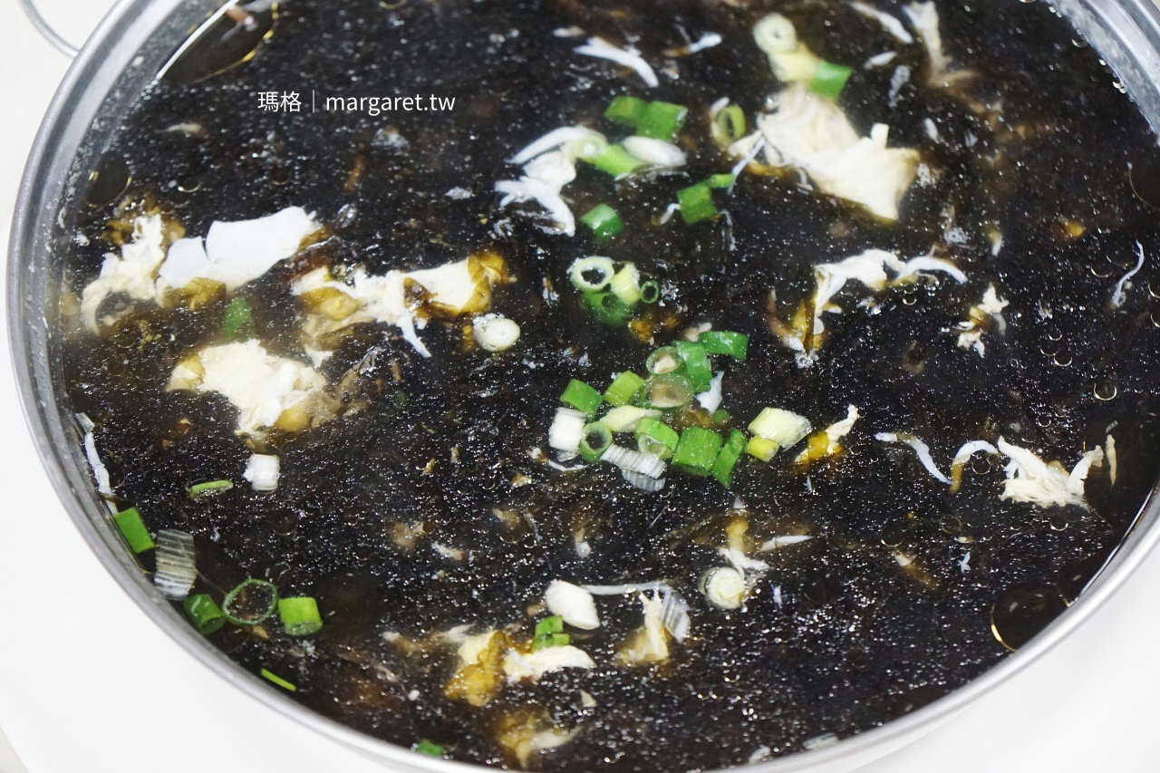 友信海鮮餐廳用餐。深澳漁港美食｜雨中的酋長岩、無緣的象鼻岩