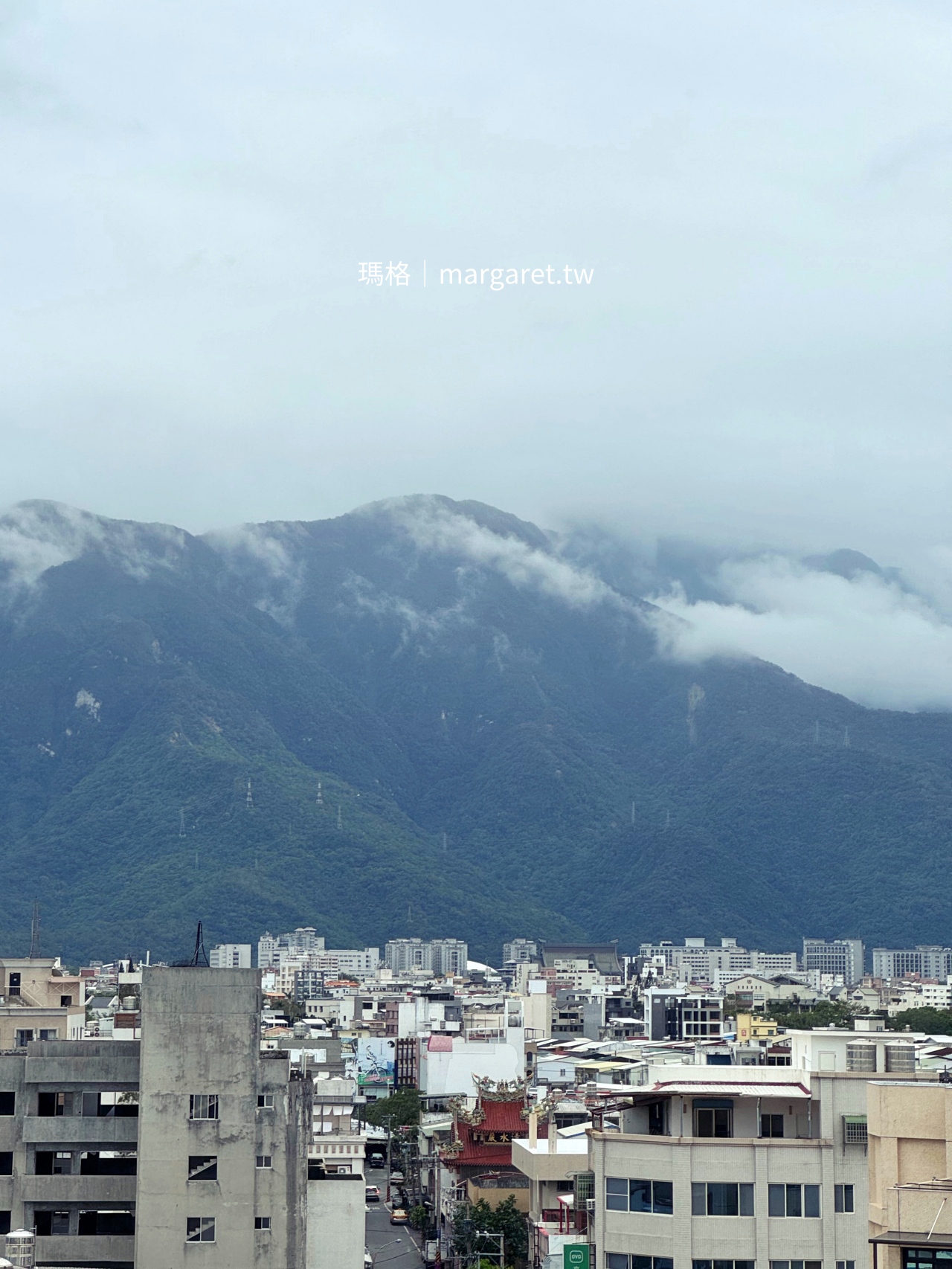 Just Sleep捷絲旅。花蓮中正館｜前身為美琪飯店。戲院播映室變身懷舊漫畫圖書室