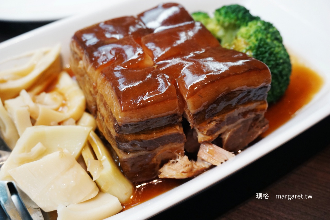桐花燜筍四方封肉 豬五花長時燜煮 竹筍吸飽肉汁 台北客家菜