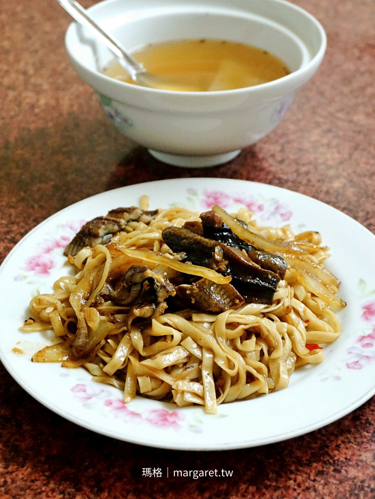 光彩街老牌鱔魚意麵｜鑊氣足、無勾芡的嘉義炭火快炒