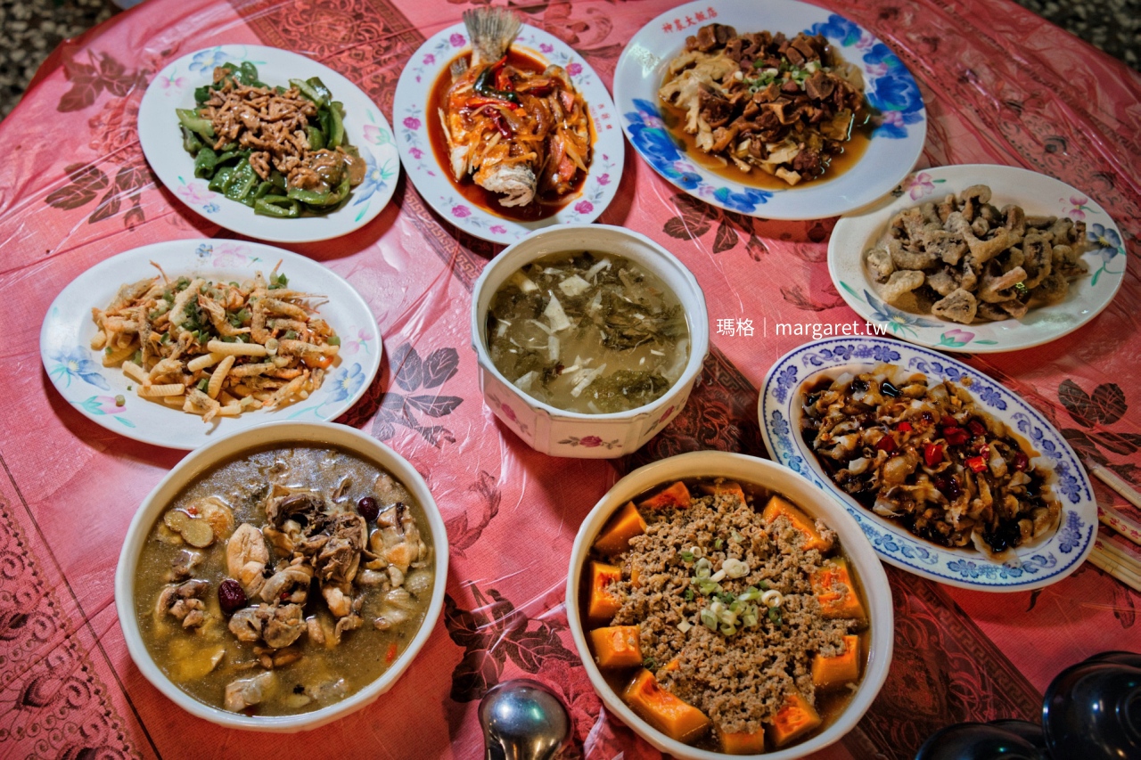 雲林山林慢旅：大草嶺觀光圈二日遊｜樟湖茶境、石壁奇景、森林療癒基地