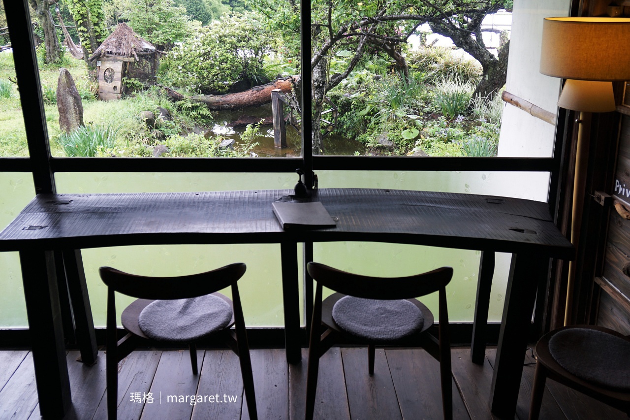 清里engawa古民家庭園咖啡廳窗景。