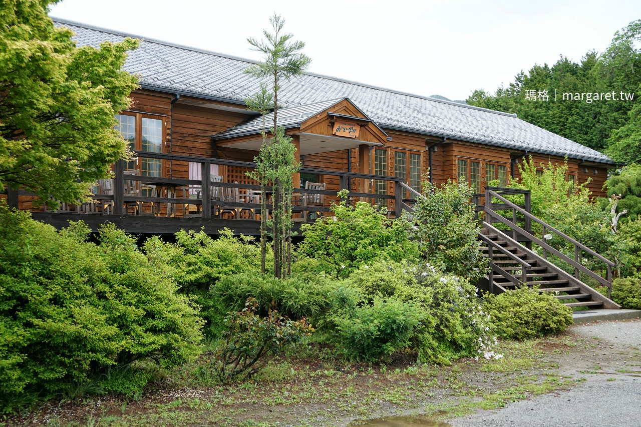 津金三代校舍之一，明治學校木造建築。