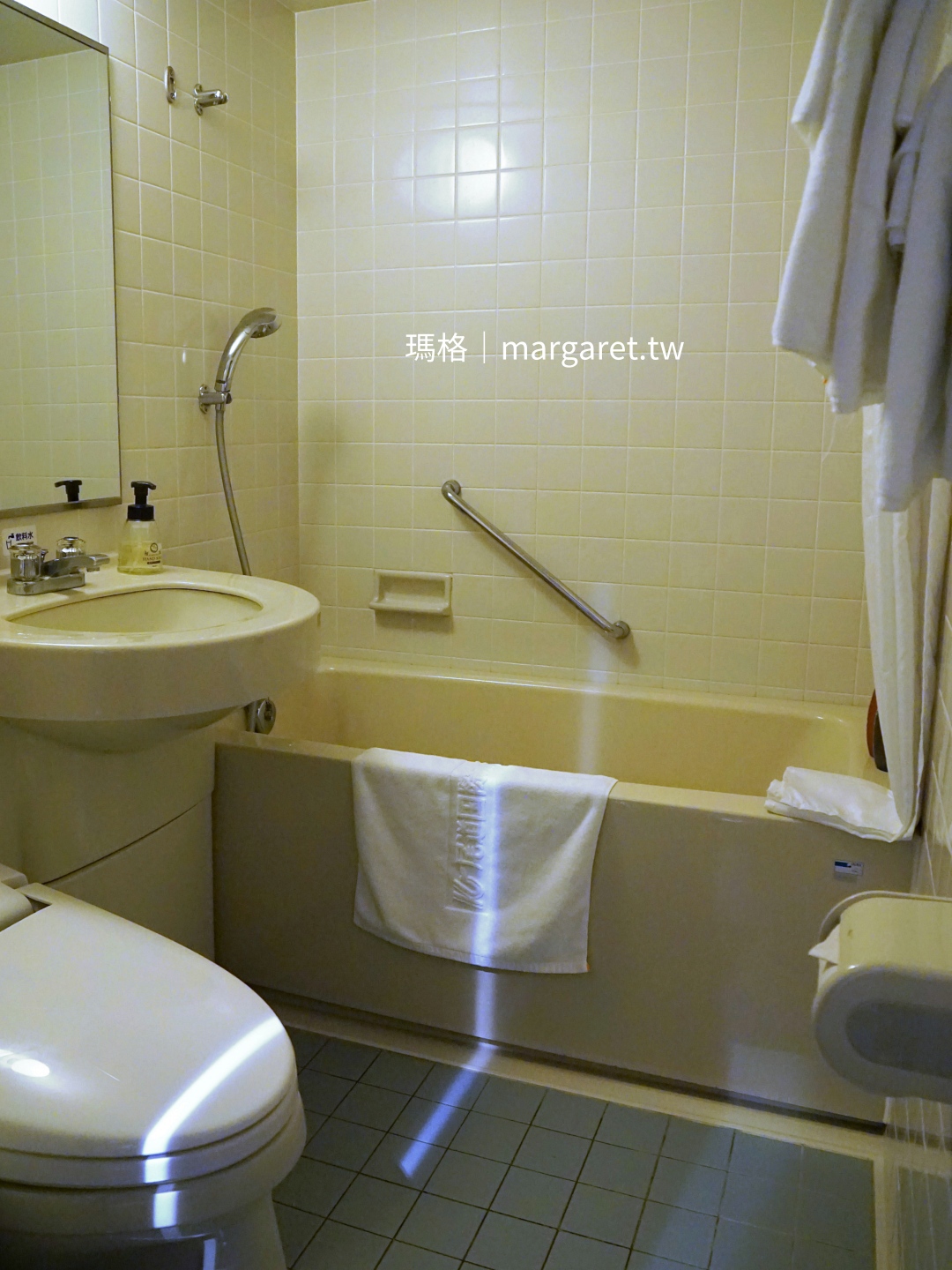 尾道國際飯店。房間窗戶可看見海景｜廣島東洋鯉魚隊職棒封王歡慶暢飲