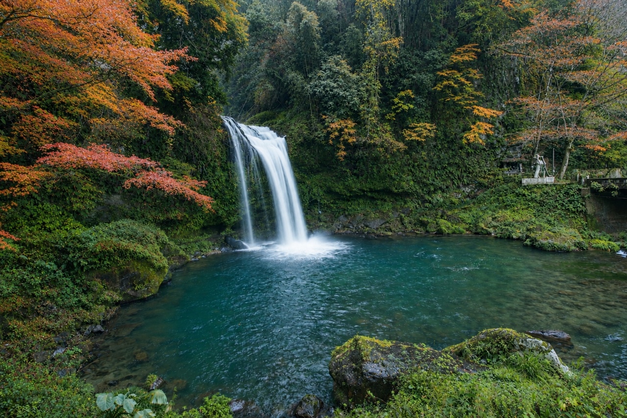 大分玖珠慈恩瀑布 秋季楓紅景色 溪谷季節限定美景