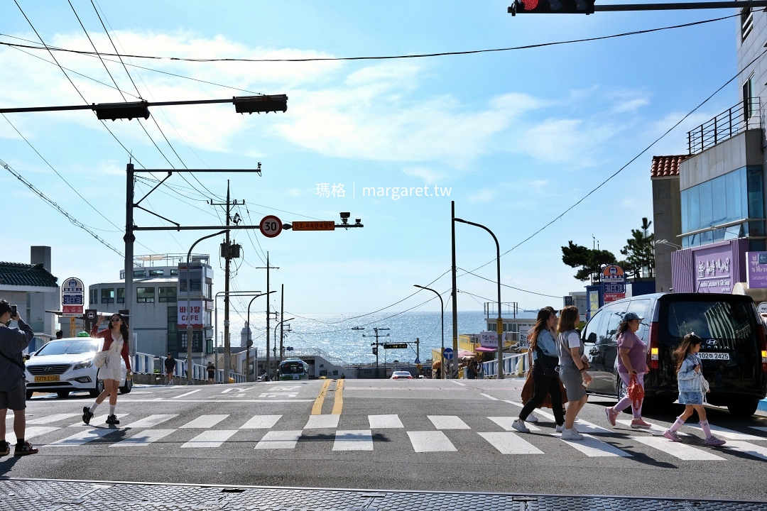 海雲台藍線公園海岸列車。釜山海景第一排｜可愛的天空膠囊列車