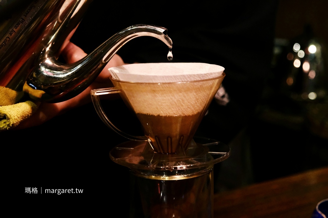 秘氏咖啡。嘉義｜KONO點滴手沖，慢萃昭和時光