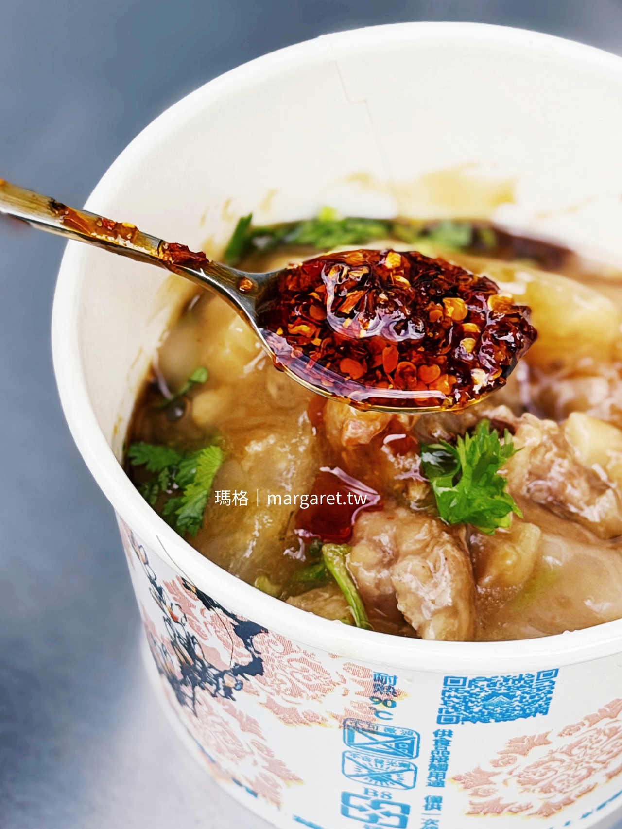 彰化肉圓特寫，淋上自製蠟油更為提味。