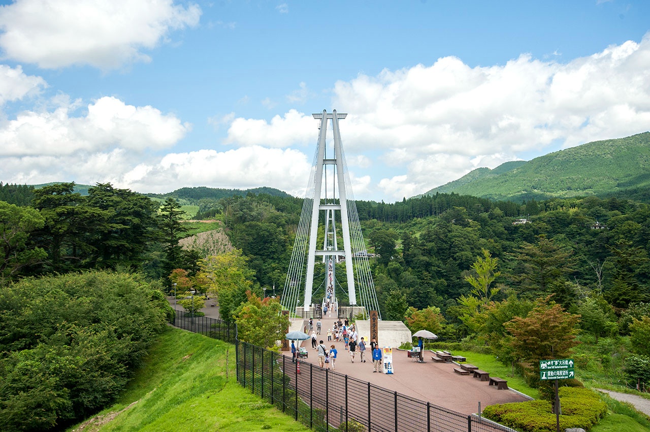九重夢大吊橋 官網照片秋季紅葉滿山楓紅溪谷絕景