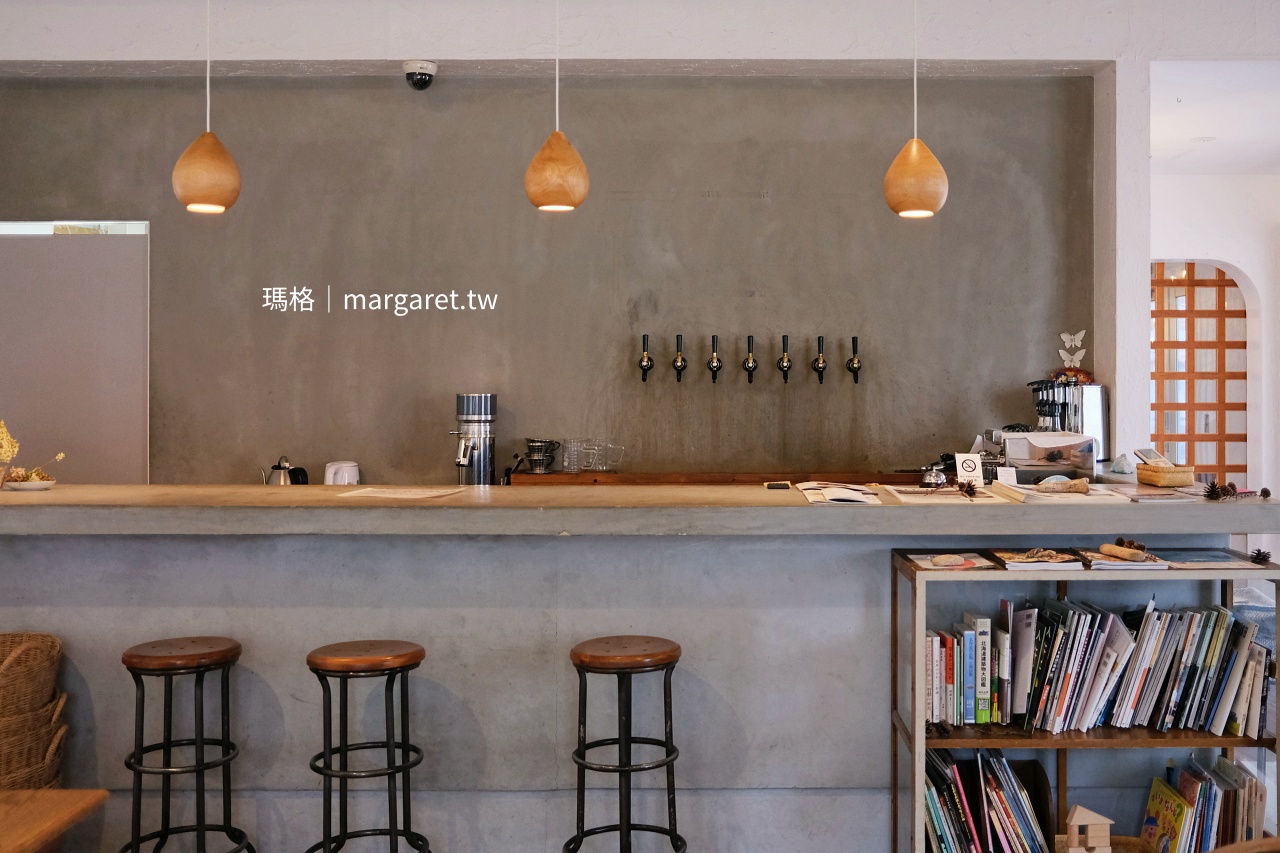 北海道白老町 haku hostel吧台