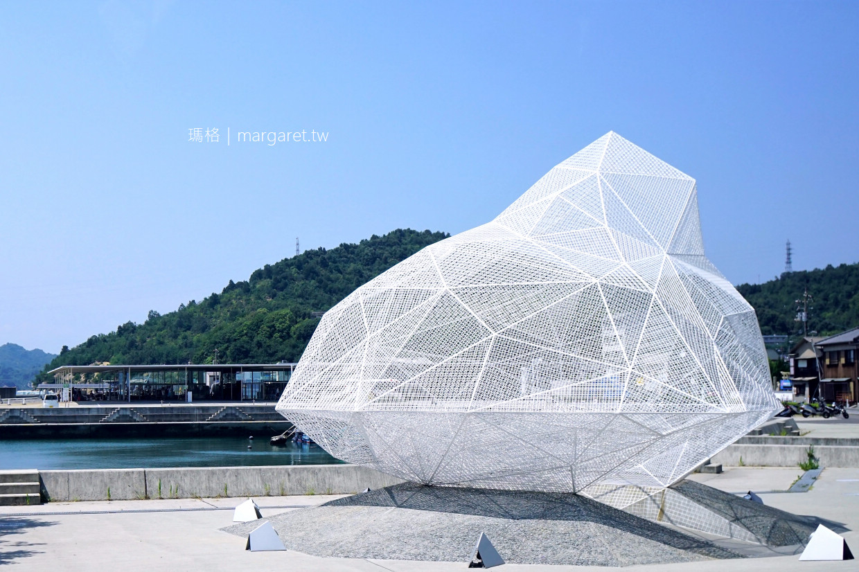 直島涼亭｜宮浦港藝術地標，建築金童藤本壯介的浮島意象