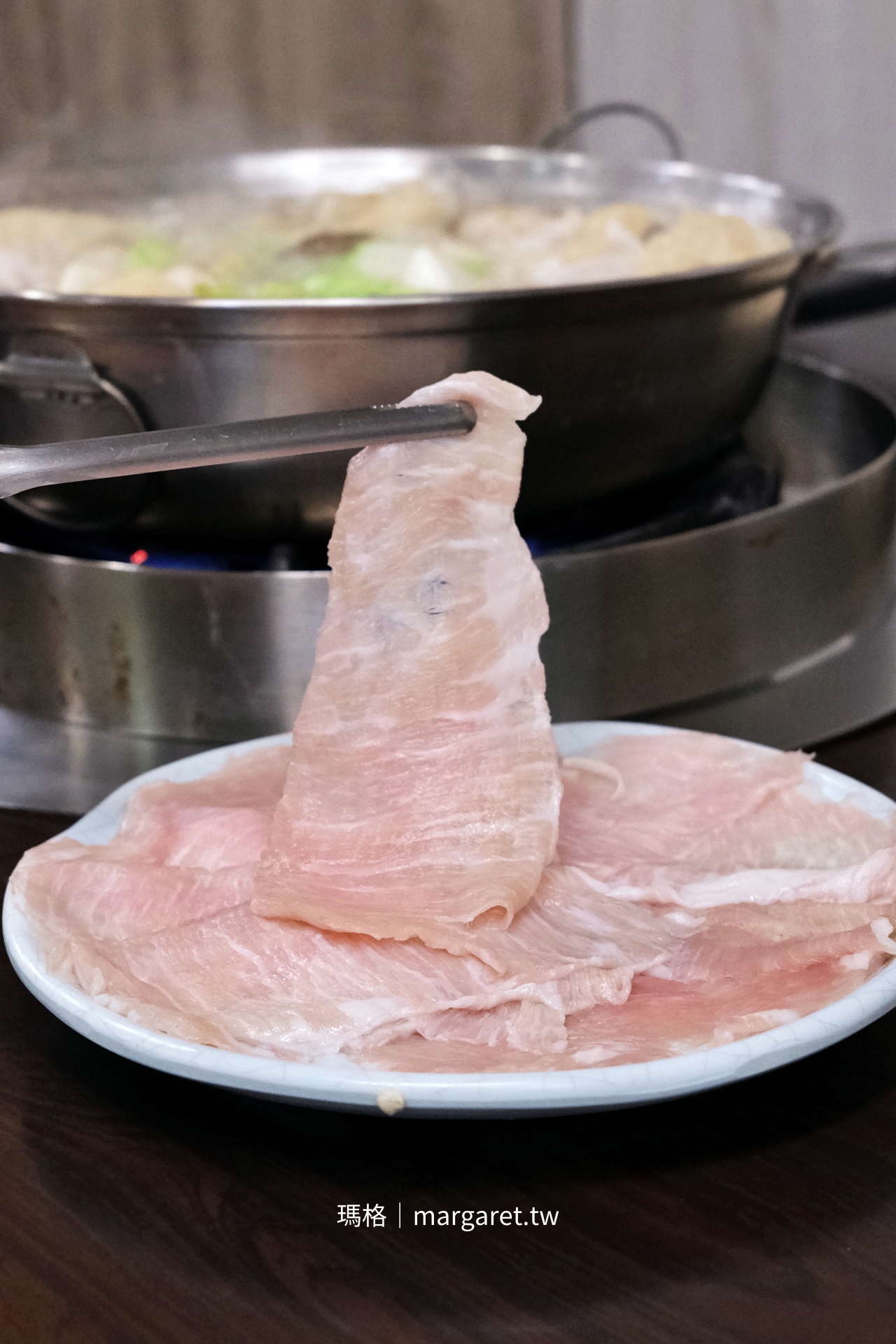 隆賓汕頭火鍋。屏東夜市飄香一甲子｜網推沙茶醬加花生醬才對味真的嗎？