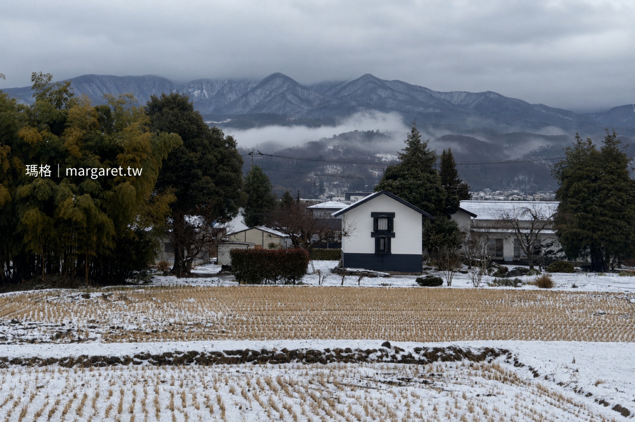 山形線列車窗外的雪景