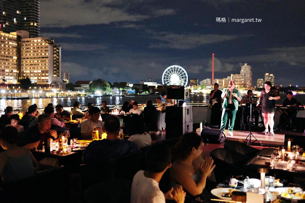 昭披耶河郵輪Live Band樂團演唱現場。
