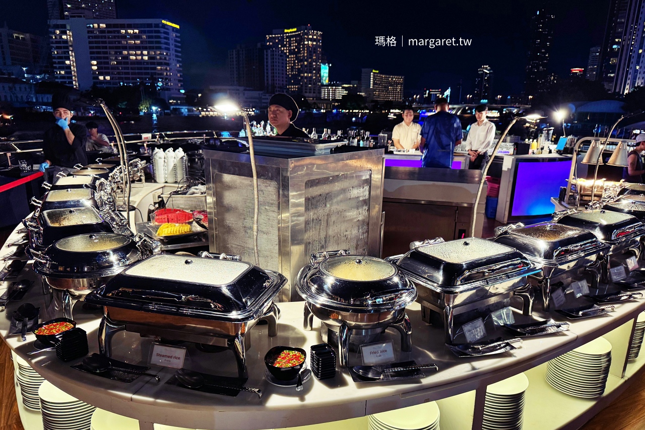 Opulence郵輪自助餐台豐富菜色全景。