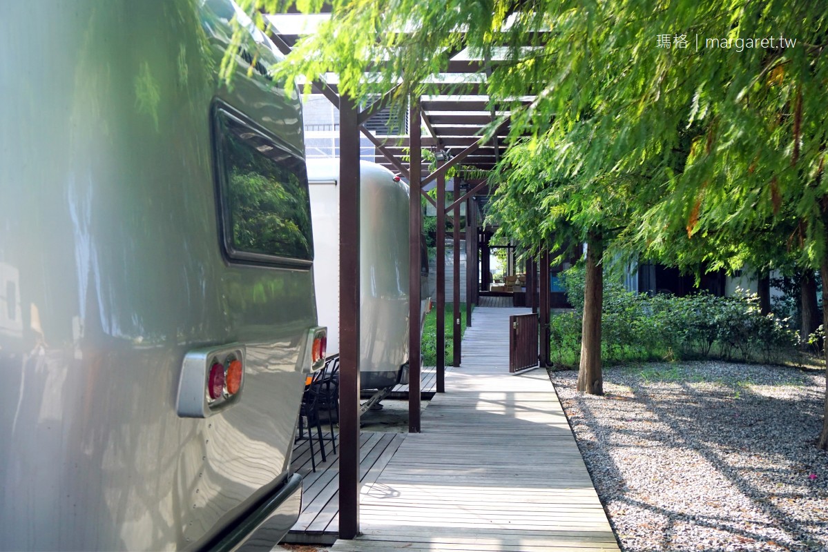 自然捲北歐風格旅店。宜蘭羅東民宿｜童話森林裡的五星級露營車、包層四人房住宿