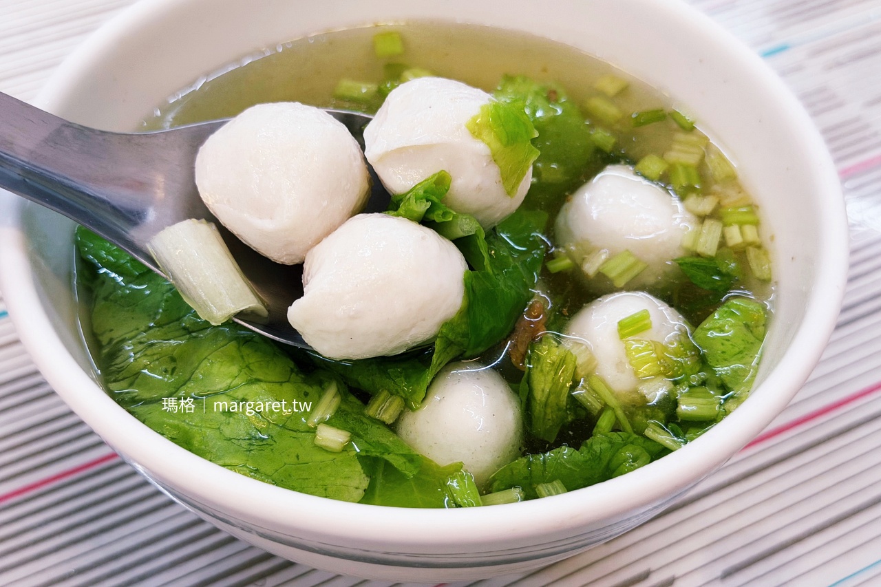 屏東夜市58攤旗魚焿鱔魚意麵 旗魚丸湯上桌青菜豐盛湯頭清淡