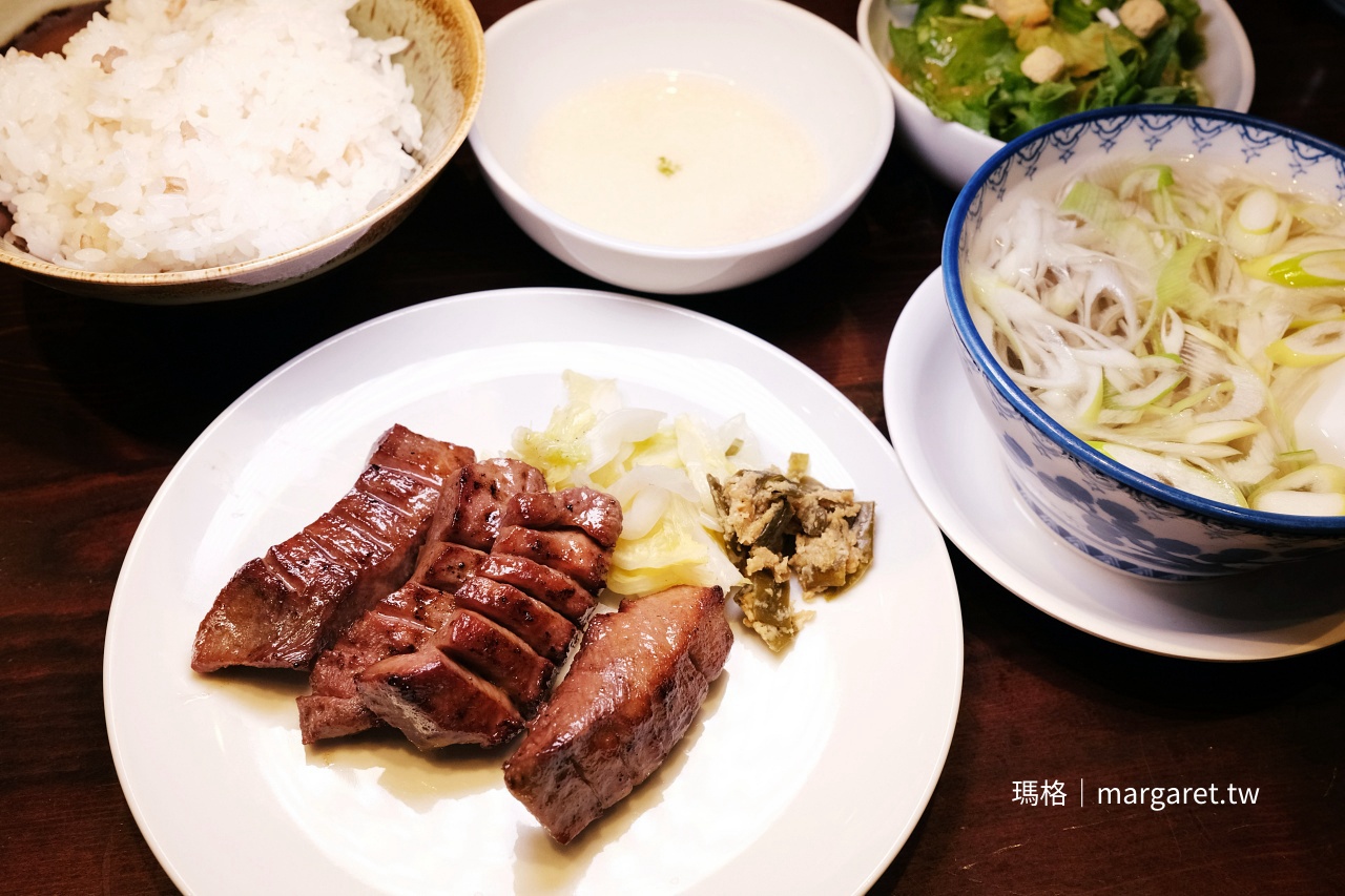 善治郎牛たん極太定食 厚切牛舌套餐擺盤