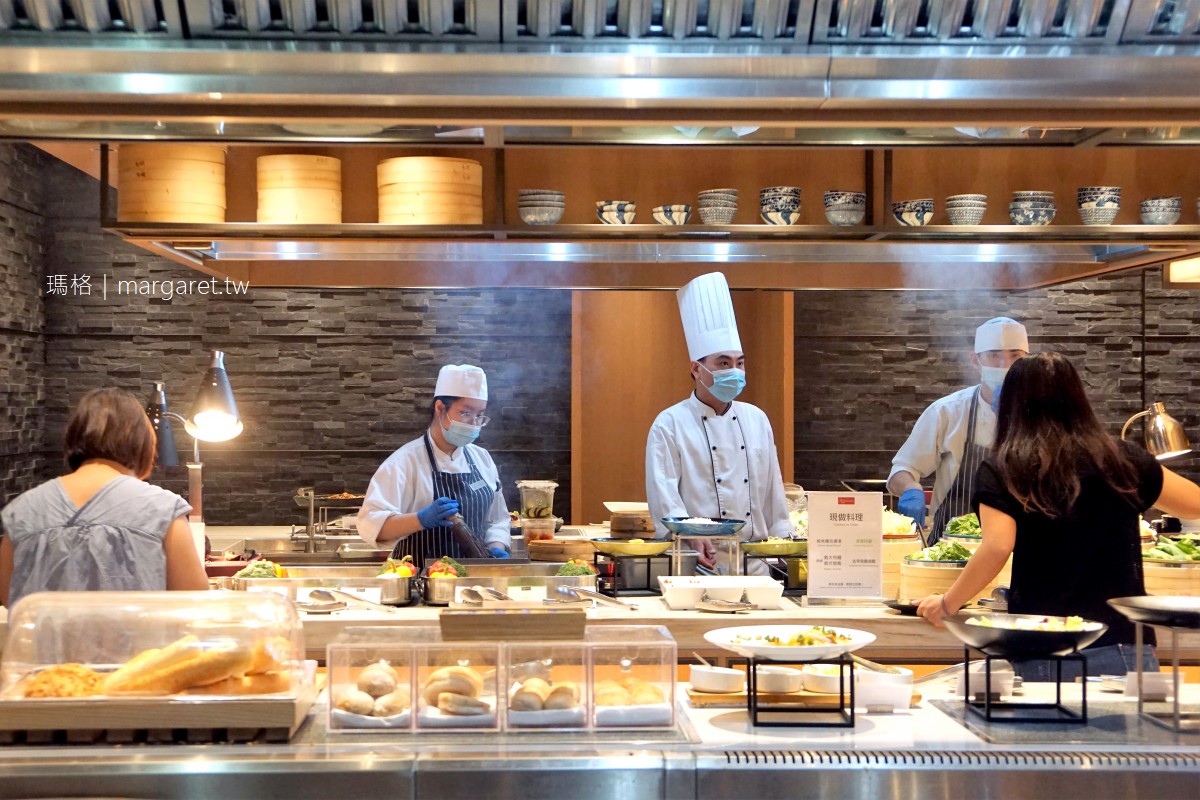 MJ Kitchen百匯。鮭魚十吃料理｜台北國泰萬怡酒店自助餐廳。線上預訂特惠價