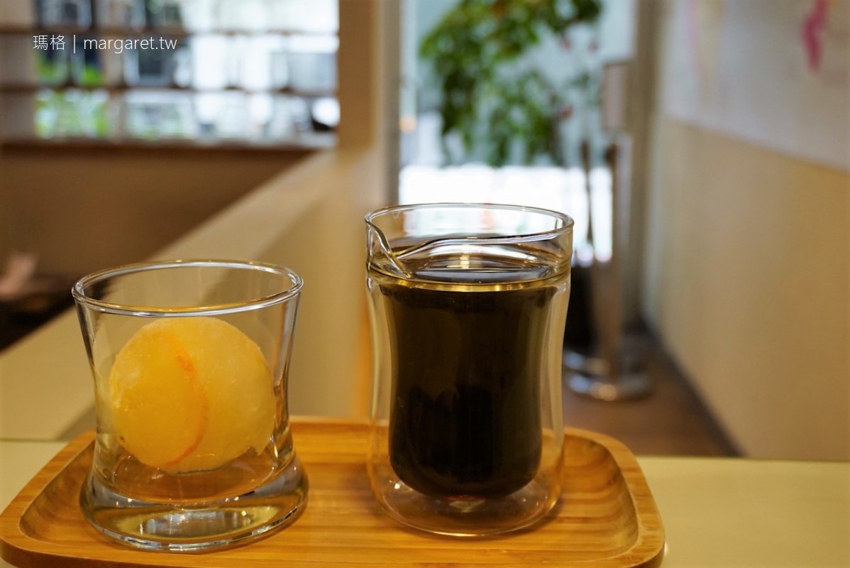 Piccolo Angolo角落咖啡。捷運松江南京｜微妙的橙酒冰球  #茹茹食記