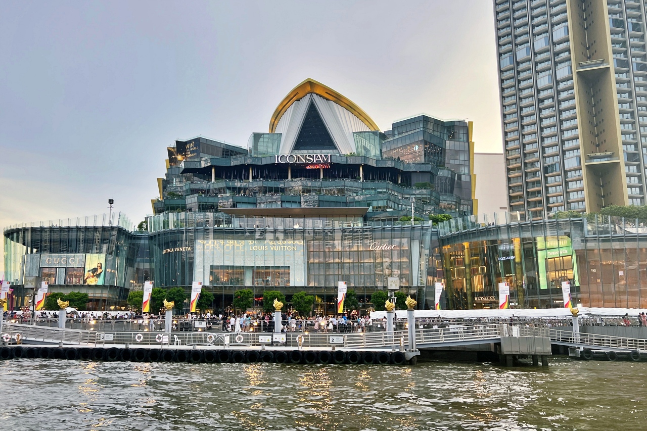 ICONSIAM 暹羅天地。昭披耶河畔的曼谷時尚地標｜購物、美食與夜景交織