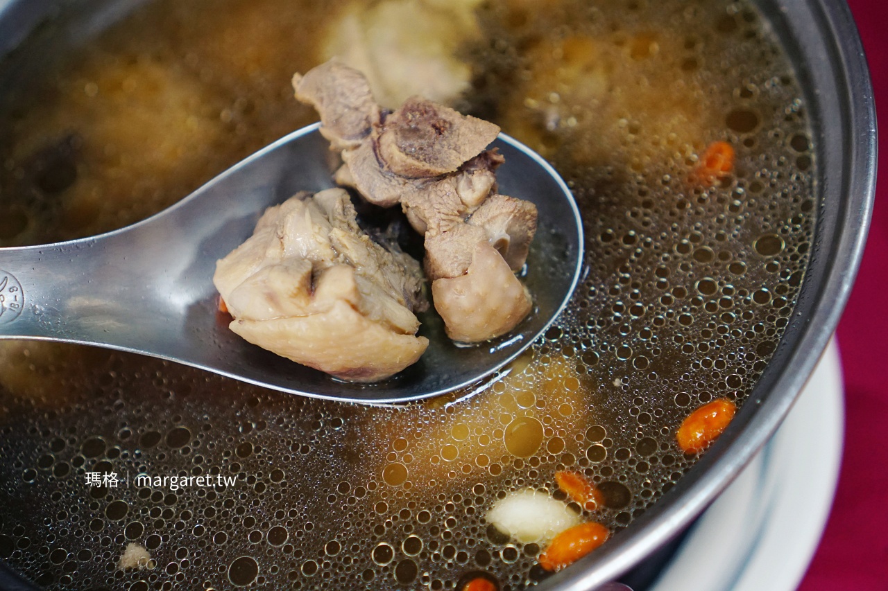 小李子美食料理館 剝皮辣椒雞湯 嘉義聚餐好湯