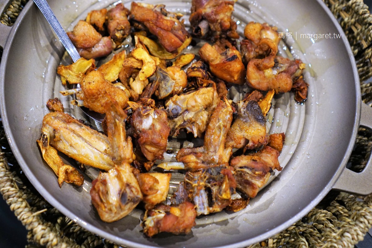 蔡大頭甕烤雞。嘉義最對味的砂鍋魚頭｜阿里山腳下的山產河鮮