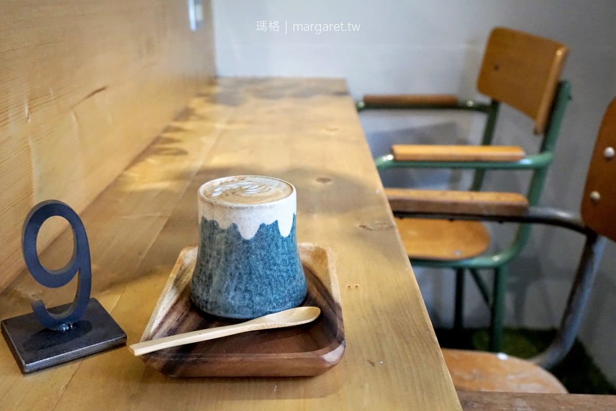 kokoni cafe。台南人氣老屋咖啡｜新品半月燒、餐盒附飲料皆可外帶 (持續更新)