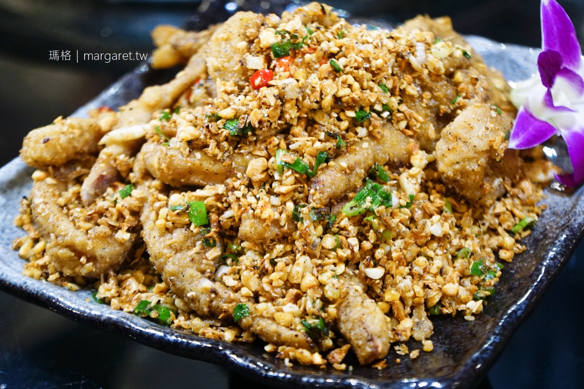 蔡大頭甕烤雞。嘉義最對味的砂鍋魚頭｜阿里山腳下的山產河鮮