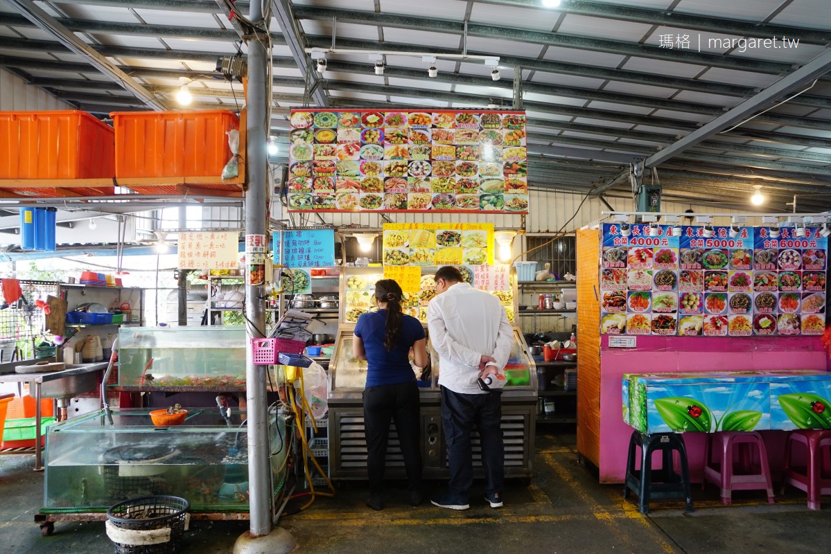 長億海產。為了浮誇蜂巢蚵而來｜東港華僑市場吃經典老台菜