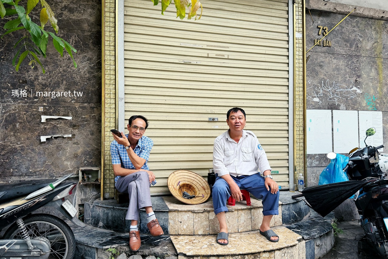 河內老城區兩位當地人協助指引 Chả Cá Thăng Long