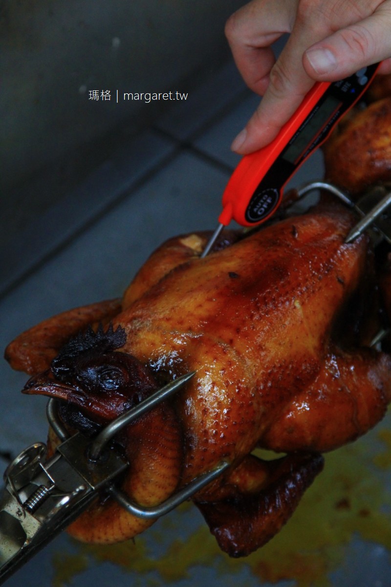 VTCC BBQ台南最潮外帶烤雞。每週開烤三天少量預訂｜黃羽土雞。特製醃料。直火柴燒