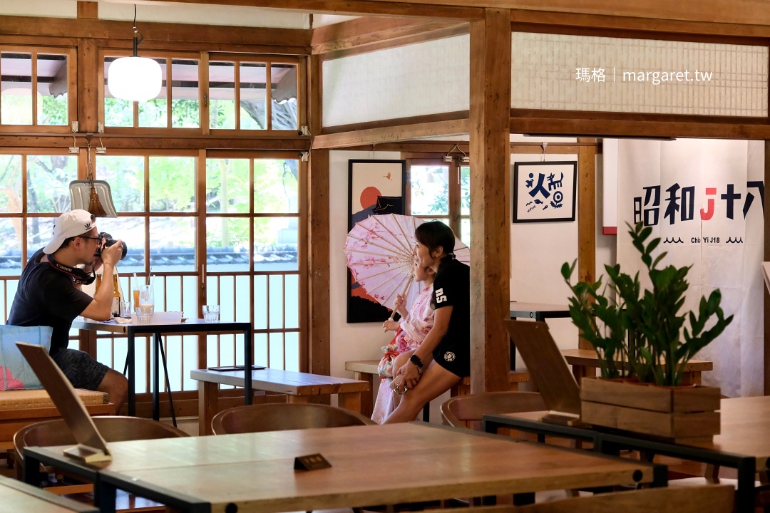 昭和J18。在檜木建造的日本神社喝咖啡｜公園裡的嘉義市史蹟資料館