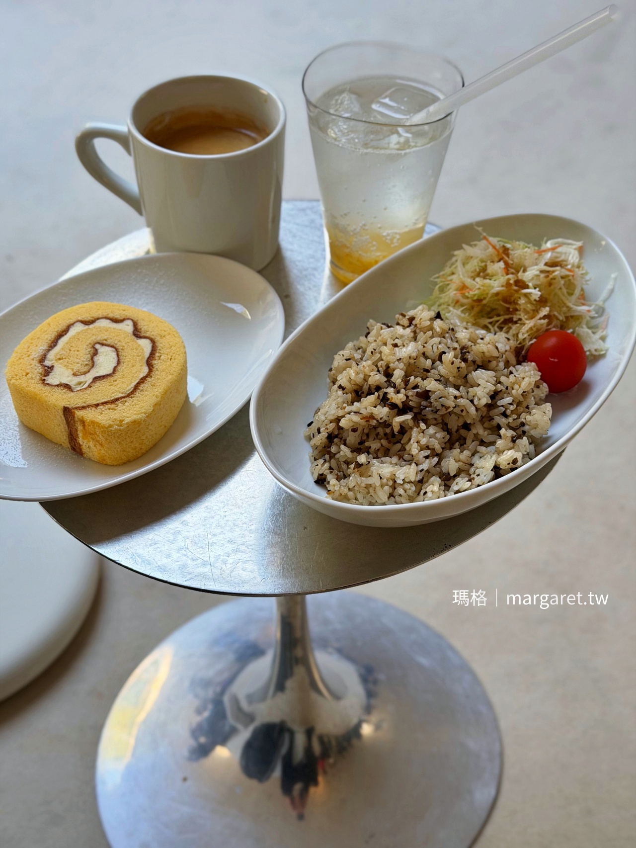 豐島美術館Cafe。普立茲獎建築師西澤立衛設計｜Teshima Art Museum Cafe